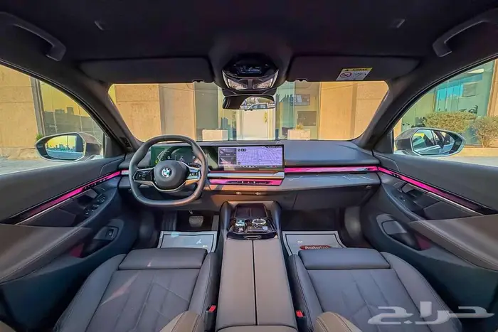 BMW 520i LAXURY 2024 ذهبي خليجي 6