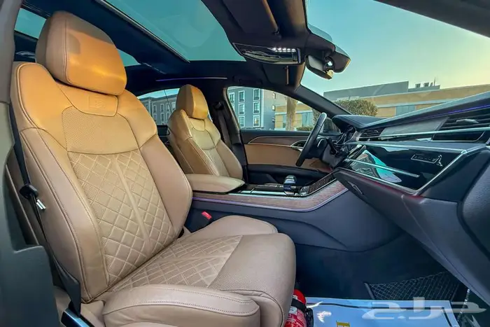 اودي A8L 2019 اسود خليجي 5