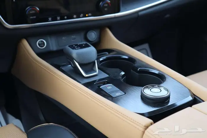 نيسان اكستريلSL فل 2025 استلم بضغطه زر متوفر جميع المواصفات 8