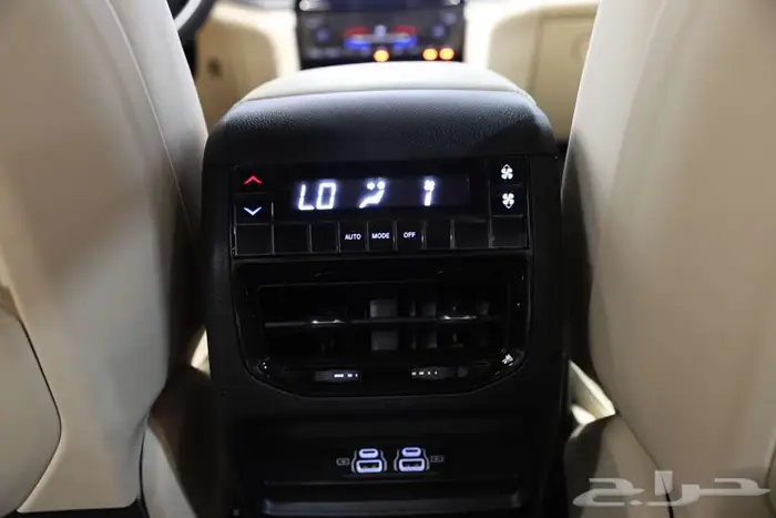 جراند شروكي لاريدو 2025 4