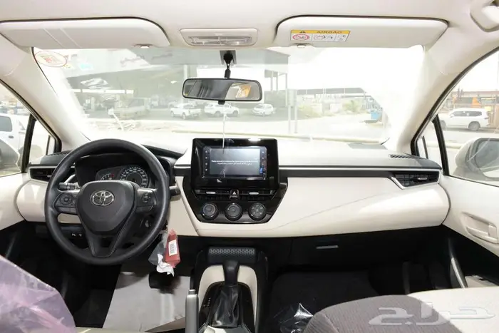 تويوتا كورولا 2025 مكينة 2.0 ستاندر مطور بالنقد والتقسيط 5