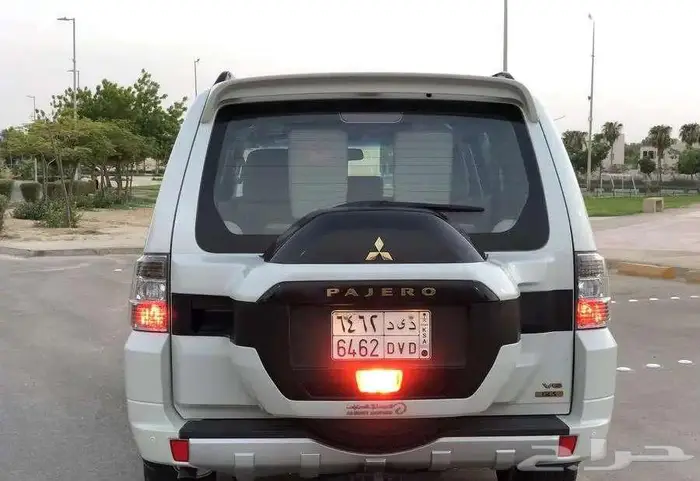 ميتسوبيشي باجيرو 2022 فل سعودي ممشي قليل مخزن 25 ألف 1