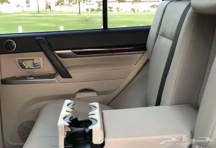 ميتسوبيشي باجيرو 2022 فل سعودي ممشي قليل مخزن 25 ألف 34