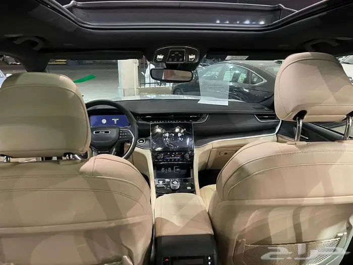 جيب شيروكي ليميتد 3.6 2023 كاش او تقسيط عرض خاص 1