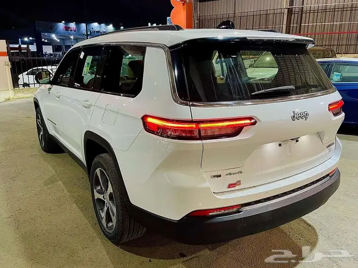 جيب شيروكي ليميتد 3.6 2023 كاش او تقسيط عرض خاص 6