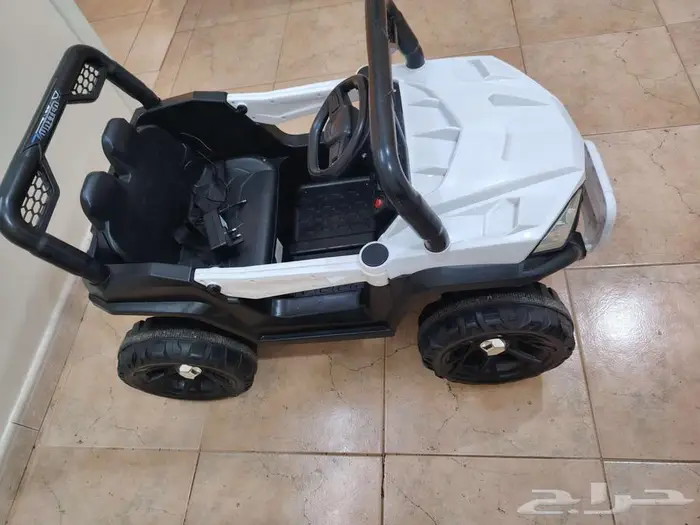 سيارة كهربائية بمحركين 3