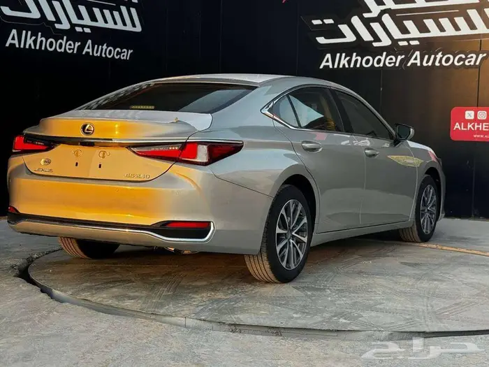 لكزس ES 250 AA 2025 لدى شركة عبدالمجيد الخضر 4