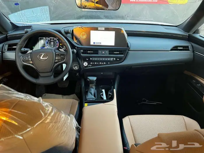 لكزس ES 250 AA 2025 لدى شركة عبدالمجيد الخضر 6