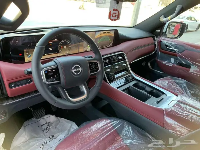 نيسان باترول بلاتنيوم 2025 - خليجي - فضي داخل احمر 7