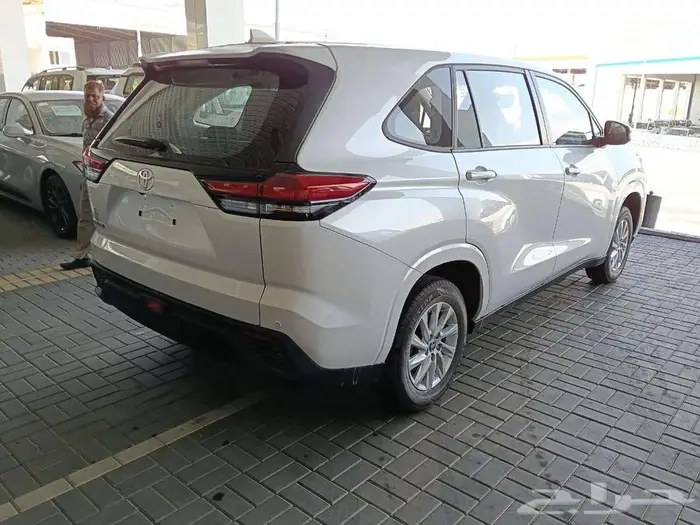 تويوتا انوفا GL م 2025 - سعودي 4