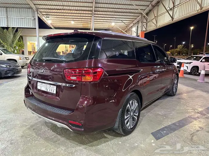 كيا كرنفال 2019 ديزل مستورد شاشه كاميرا فتحتين سقف 4