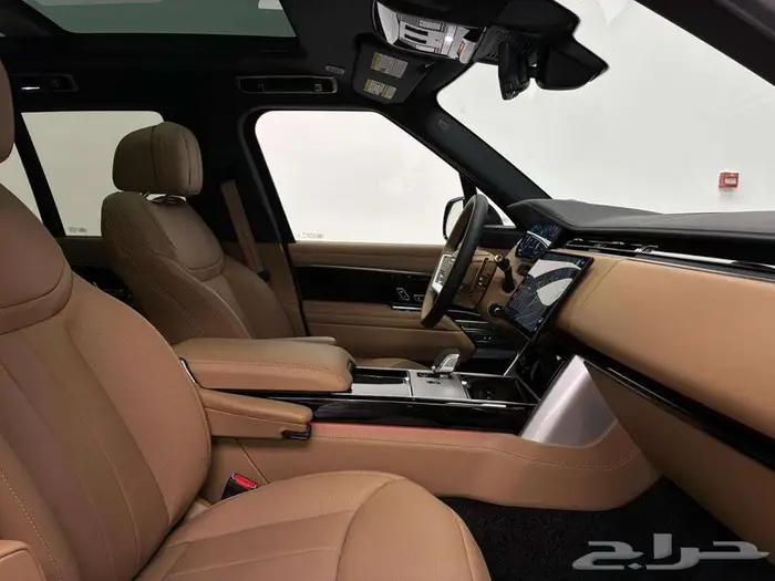 رنج روفر فوج SE موديل 2025 ب 720 ألف ريال 8