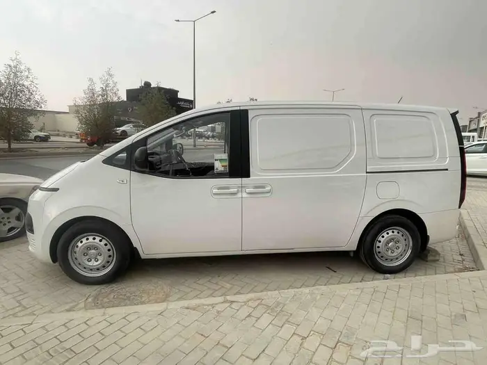 هونداي ستاريا 2022 3