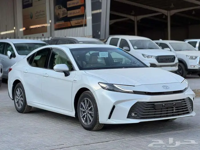 تويوتا كامري E هايبرد موديل 2025 - صادر لوحات 2