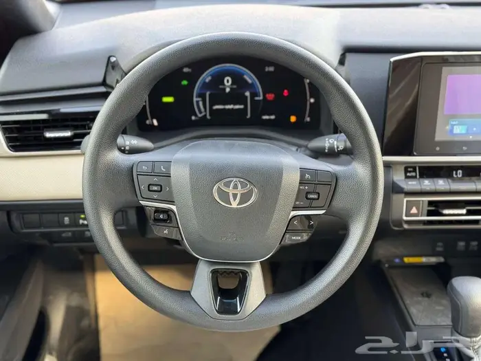 تويوتا كامري E هايبرد موديل 2025 - صادر لوحات 3