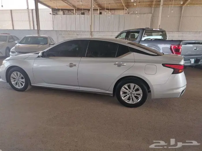 نيسان التيما 2020فضي محركات نظيف 1