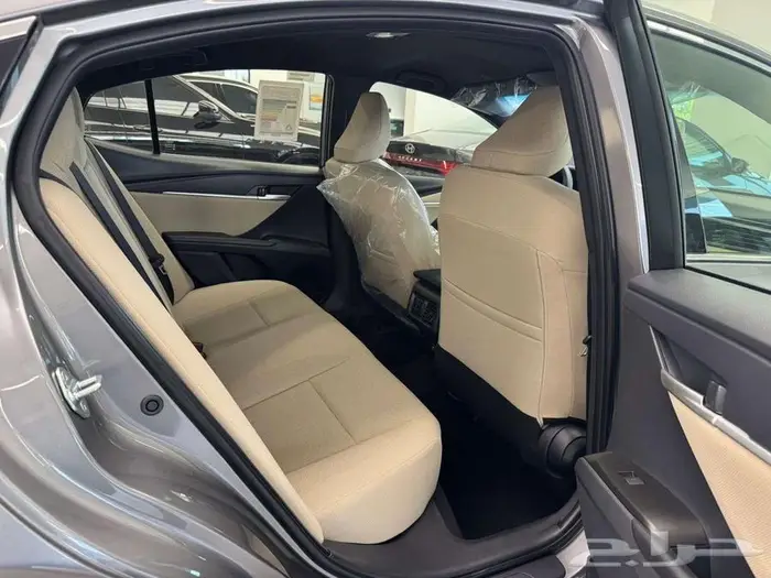 تويوتا كامري E بنزين استاندر رمادي موديل 2025 سعودي اقساط 9