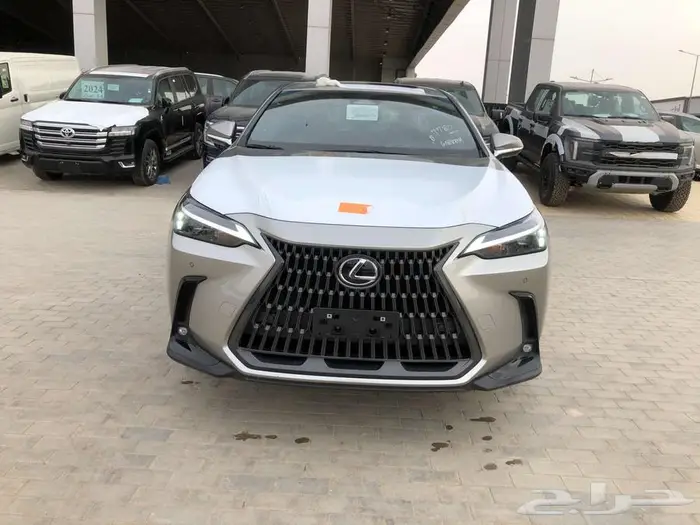لكزس NX 350 AA 2025 تيتانيوم داخلي احمر 0