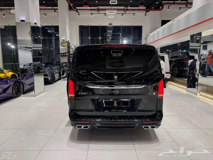 مرسيدس V250 2022 3