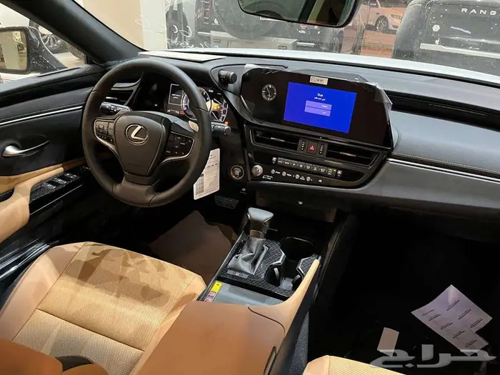 لكزس ES250 AA ستاندر 2025 (سعودي بطاقة جمركية) 24