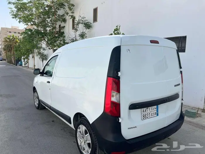 رينو دوكر 2021 مالك واحد نظيف جدا 17