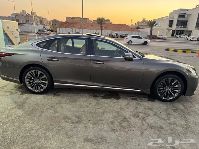 لكزس LS350 BB 2018 11