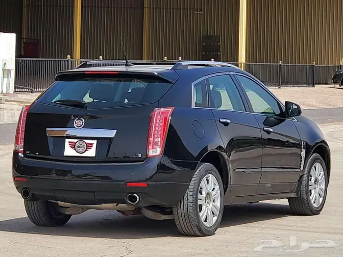 كاديلاك SRX 2011 4