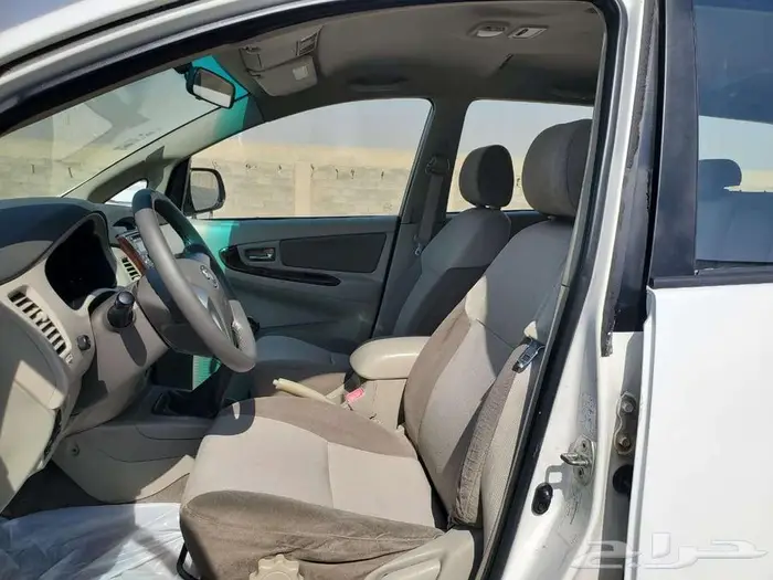 تويوتا انوفا 2013 9