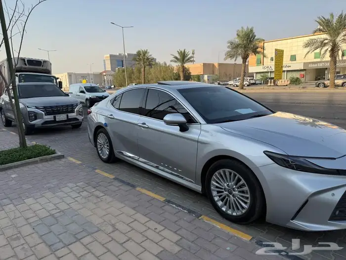 للبيع تويوتا كامري 2025 LE 1