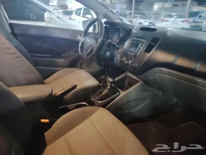 كيا سيراتو ابيض 2017 8