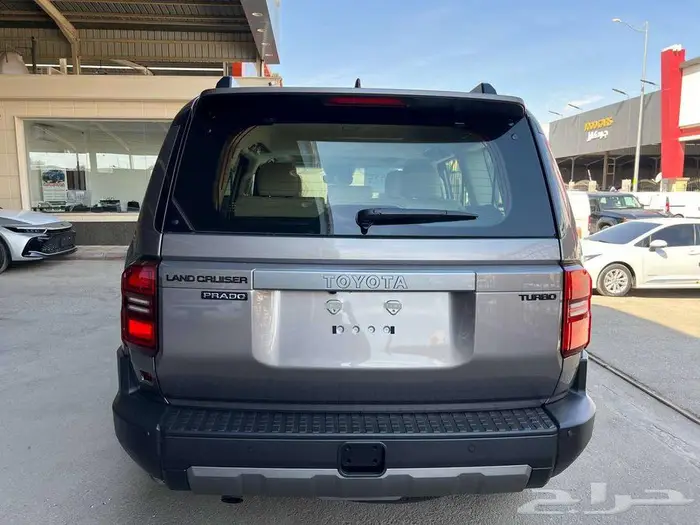 تويوتا برادو TXL 3 بنزين 2025 متاح اقساط و كاش 4