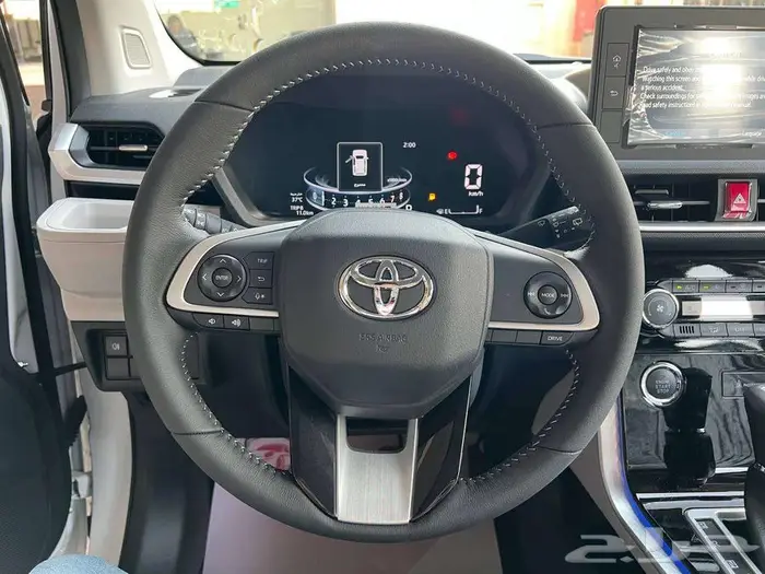 تويوتا فيلوز 2025 GLX فل كامل 5