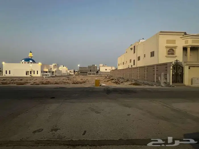 ارض للبيع في حي الجامعيين قريبة للمسجد 0