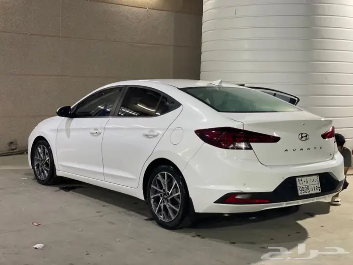 سيارة هونداي أ انتي 1