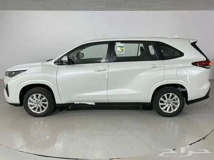 تويوتا انوفا بنزين موديل 2024 2