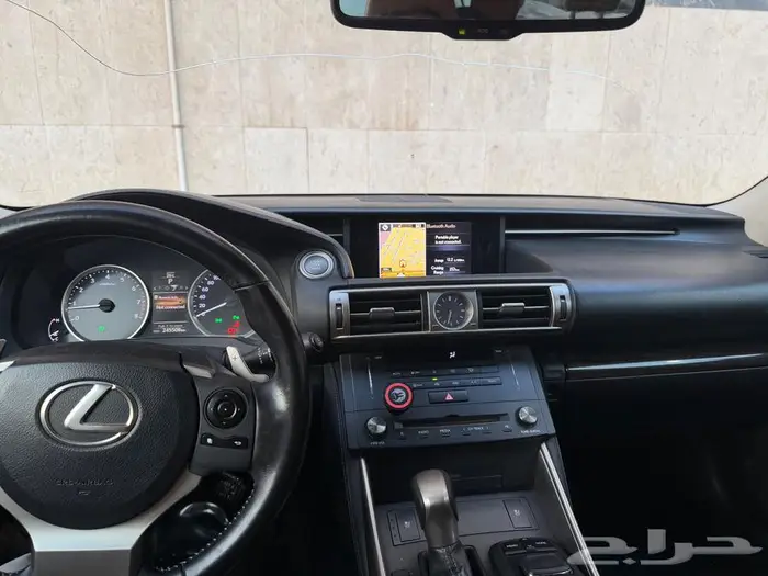 لكزس نظيفة للبيع is350 2