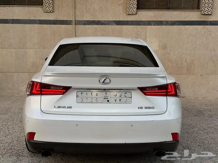 لكزس نظيفة للبيع is350 0