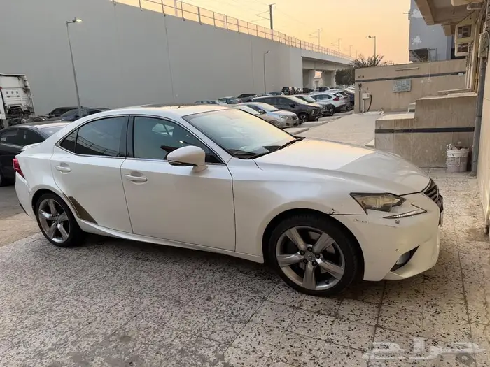 لكزس نظيفة للبيع is350 5