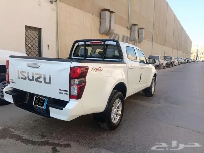 ايسوزو ديماكس الممشى قليل دبل2022 LS قير اوتماتيك بدي وكاله 4