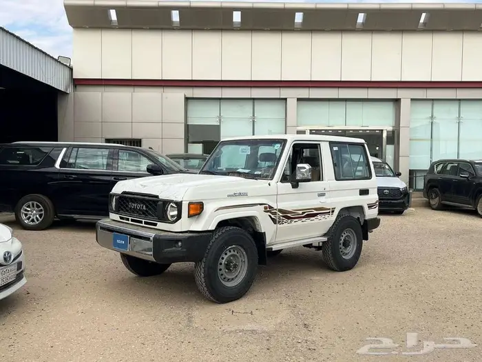 تتوفر فئات تويوتا ربع اصفار لمبيعات النقد والتأجير باقل ربح 0