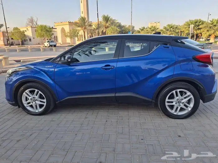 تويوتا CH-R سي اتش ار للبيع 9