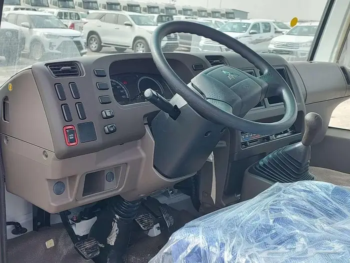 ميتسوبيشي روزا 26 راكب ديزل موديل 2024 4