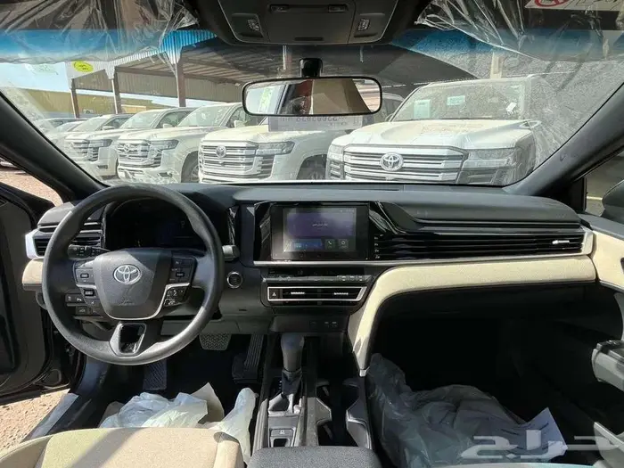 تويوتا كامري E 2025 نقد وتقسيط 5