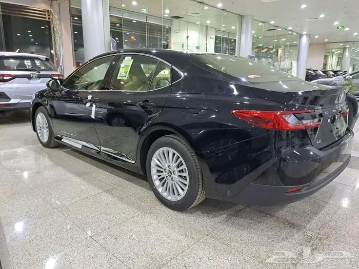 كامري ال اي نص فل اسود وابيض وفضي اقل سعر 3