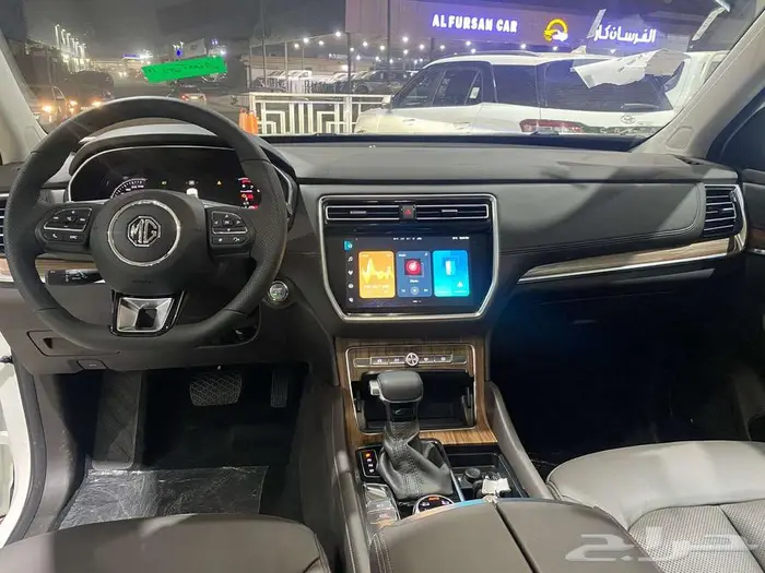 ام جي ار اكس 8 دبل لكجرى موديل2024 رمادى -أسود -أبيض 29