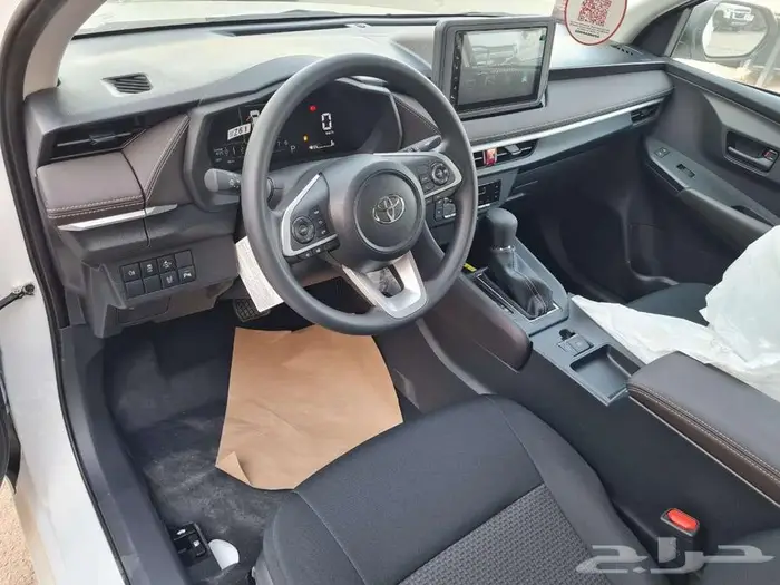 تويوتا يارس نص فل 2026 8