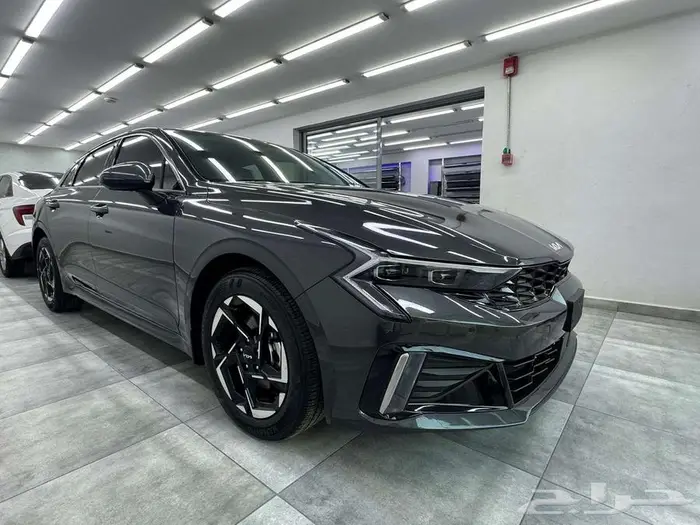 كيا كي 5 استاندر متطور بانورما 2025 2