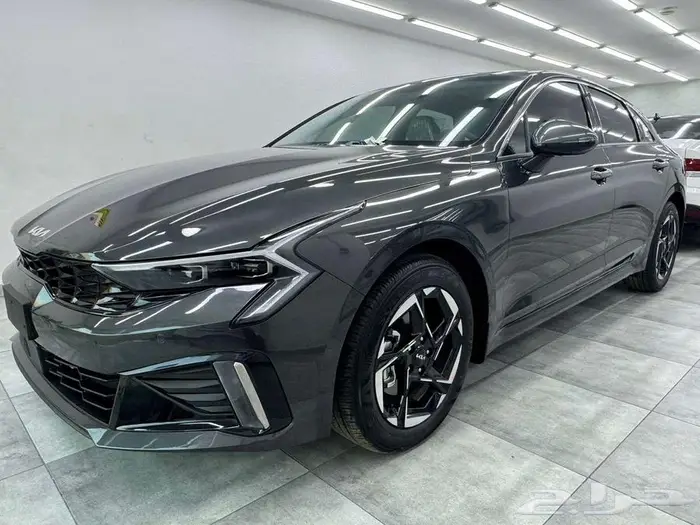 كيا كي 5 استاندر متطور بانورما 2025 3