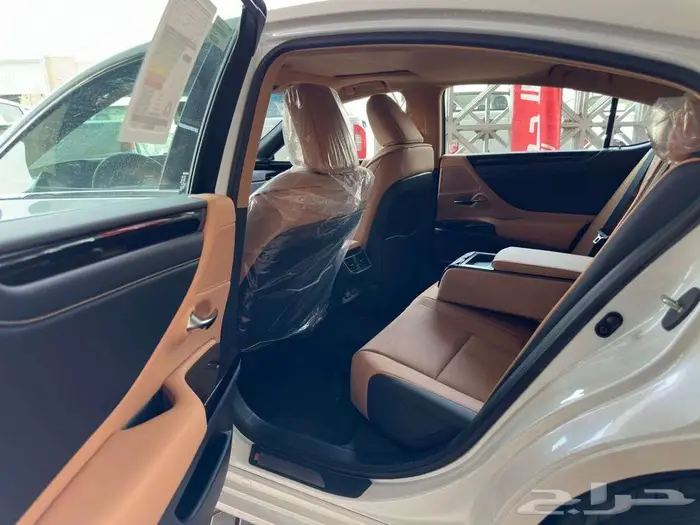 لكزس اي اس 250 AA استندر 2025 سعودي 18