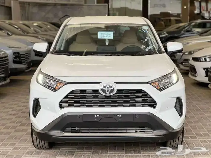 تويوتا راف فور LE دفع امامي بنزين 2025 كاش واقساط 0